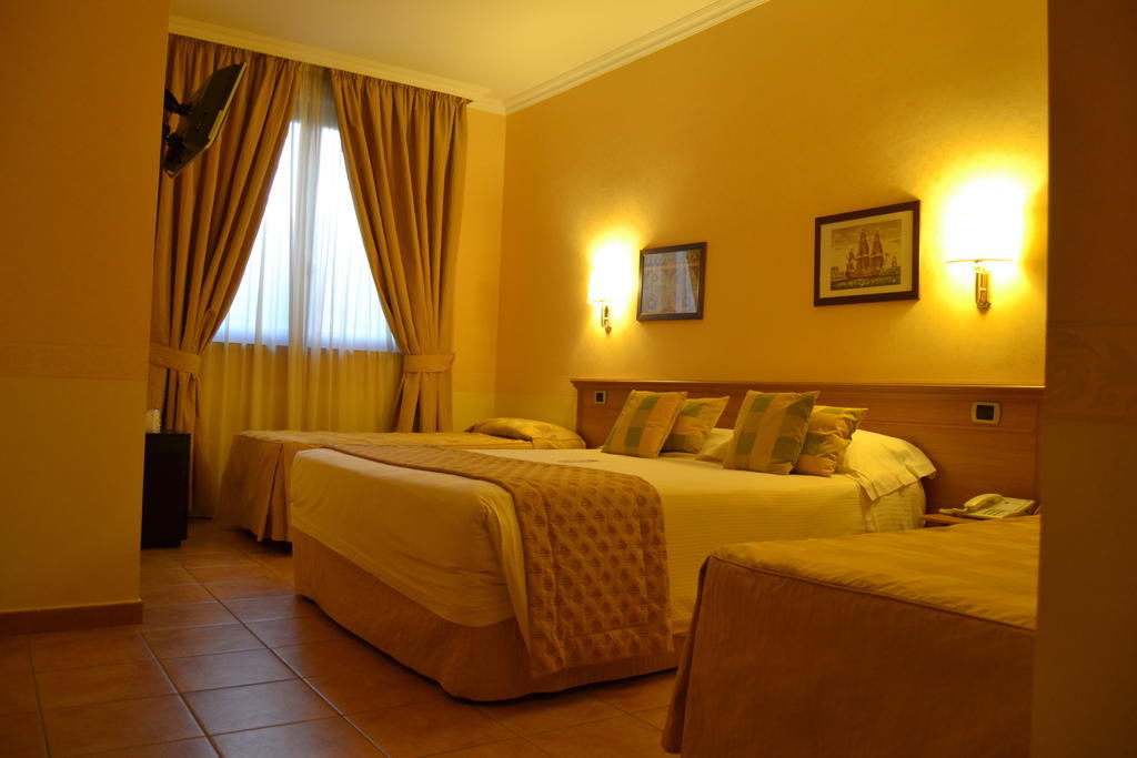 Seccy Hotel Boutique Art & Museum Fiumicino Rom bilde