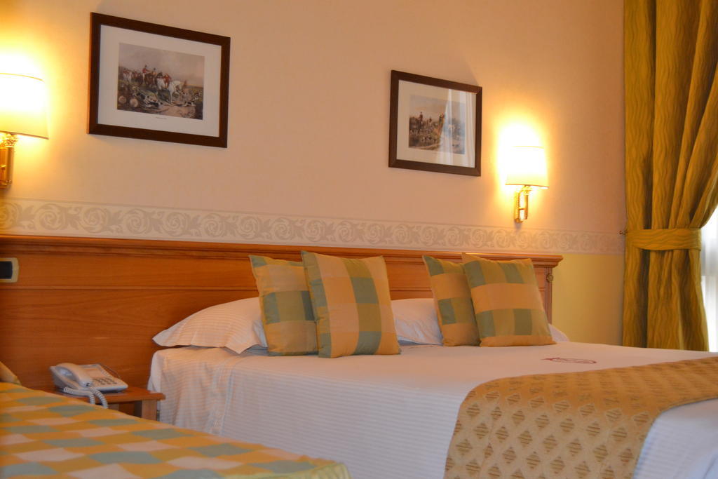 Seccy Hotel Boutique Art & Museum Fiumicino Rom bilde