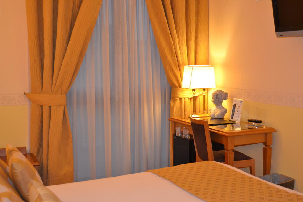 Seccy Hotel Boutique Art & Museum Fiumicino Rom bilde
