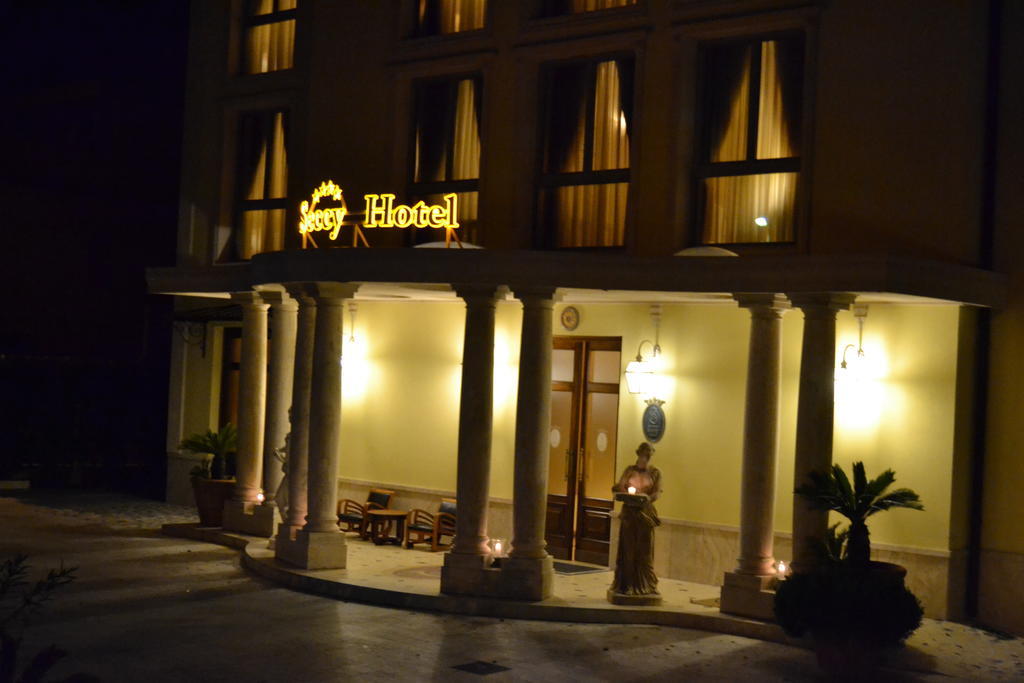 Seccy Hotel Boutique Art & Museum Fiumicino Eksteriør bilde